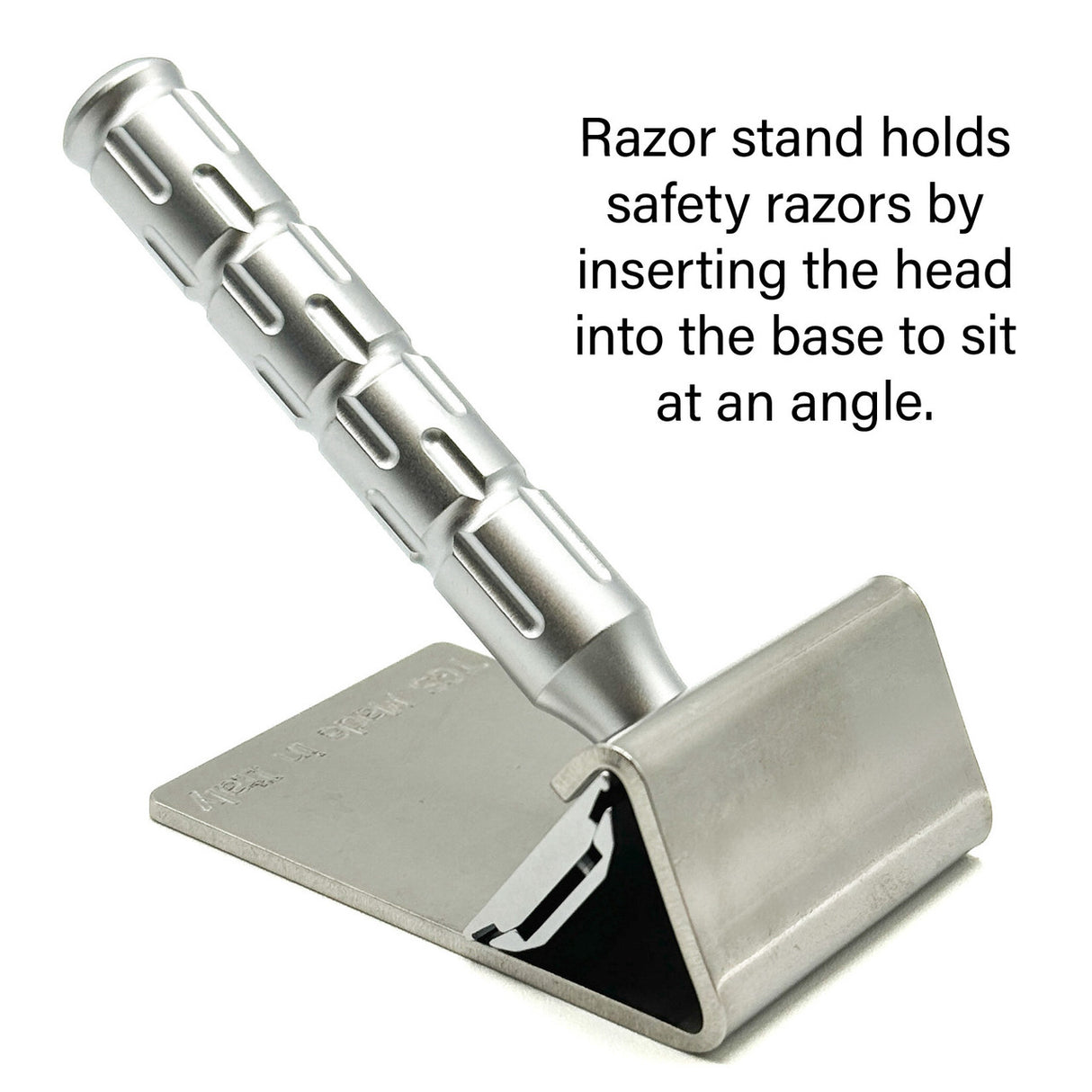 The GoodFellas Smile - Stainless Steel Safety Razor Stand - Holds 1 DE Razor