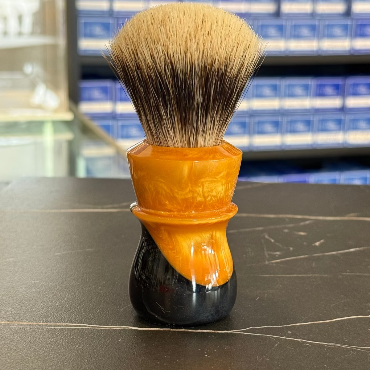 Never Alone 6 #18 26mm Badger Doughknot Knot Resin Handle Shaving Brush