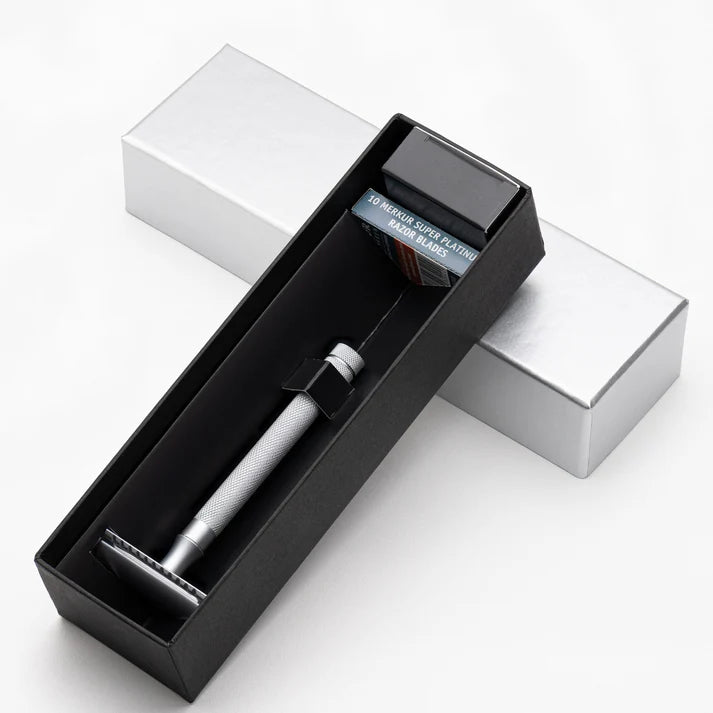 Merkur - 22c Long Handled Matte Chrome Safety Razor with Stand