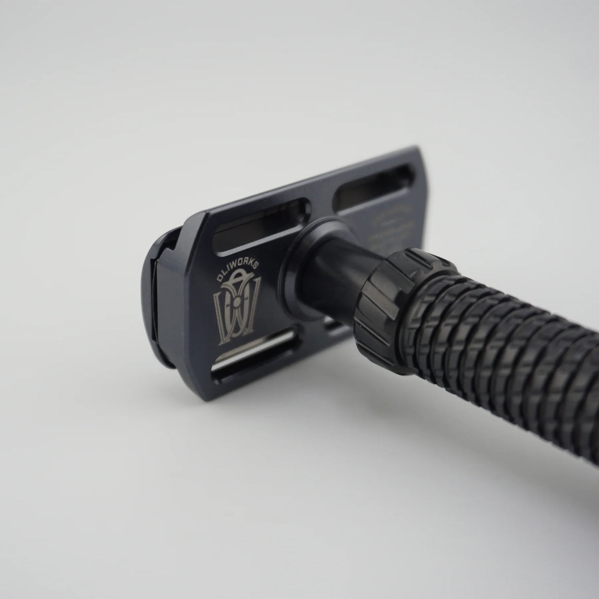 OliWorks M3TEORITE Aluminum Safety Razor Gray