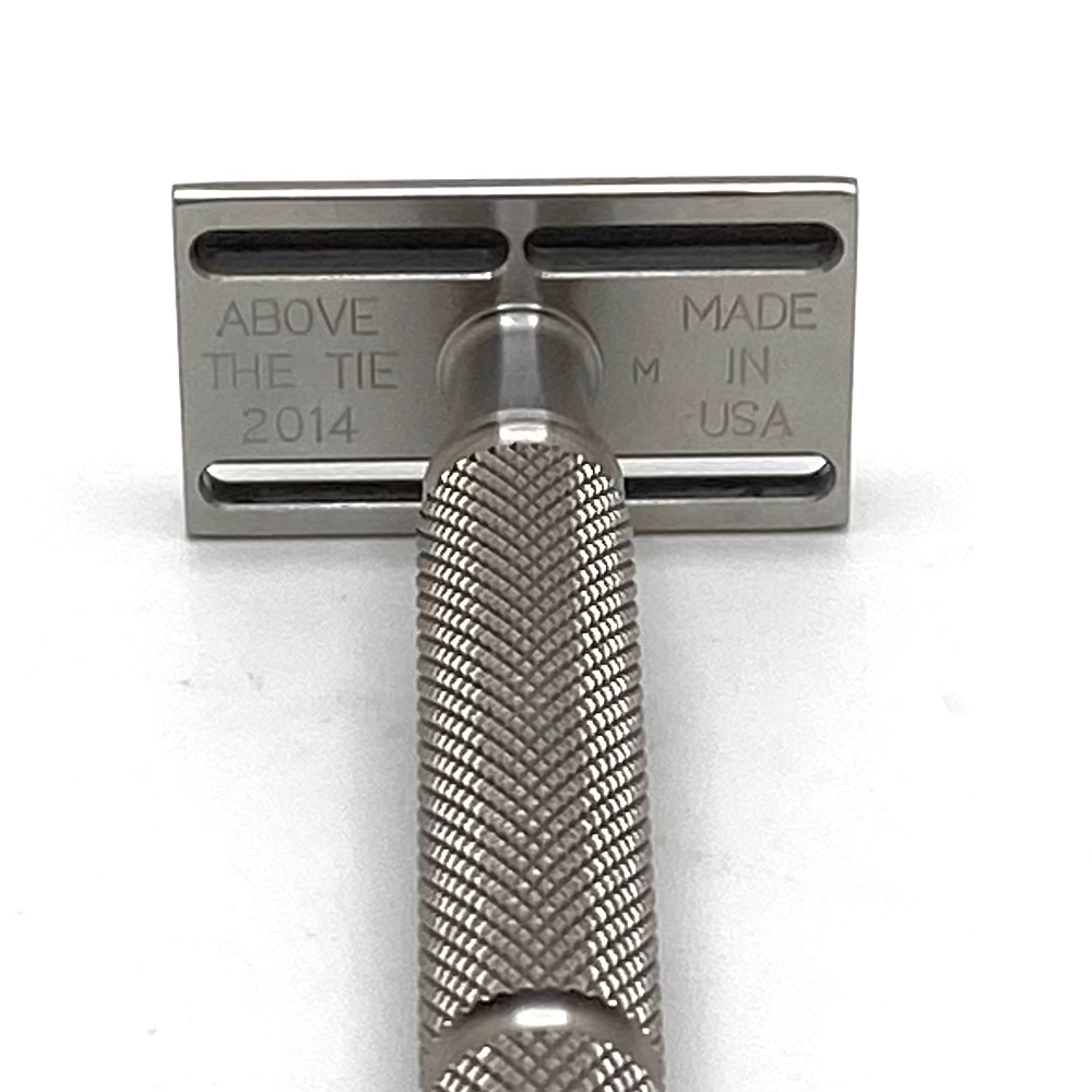 Pre-Owned Above the Tie Double Windsor Medium Edge Safety Razor