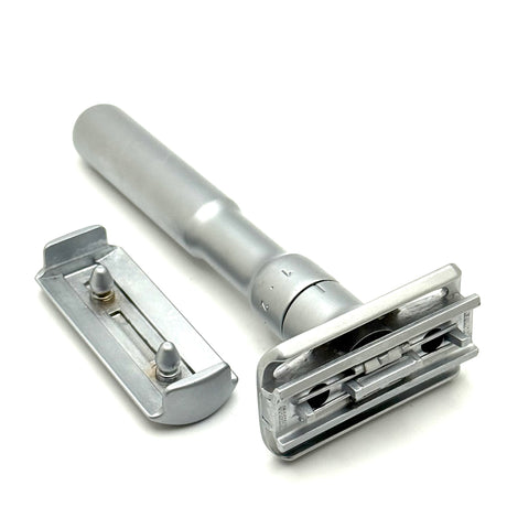 Pre-Owned Merkur Futur Matte Chrome Adjustable Double Edge Safety Razor