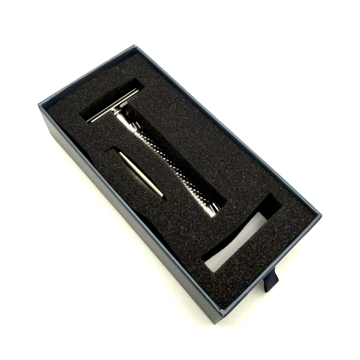 Pre-Owned - Oliworks M3teorite Mild Long Handle Stainless Steel Double Edge Safety Razor
