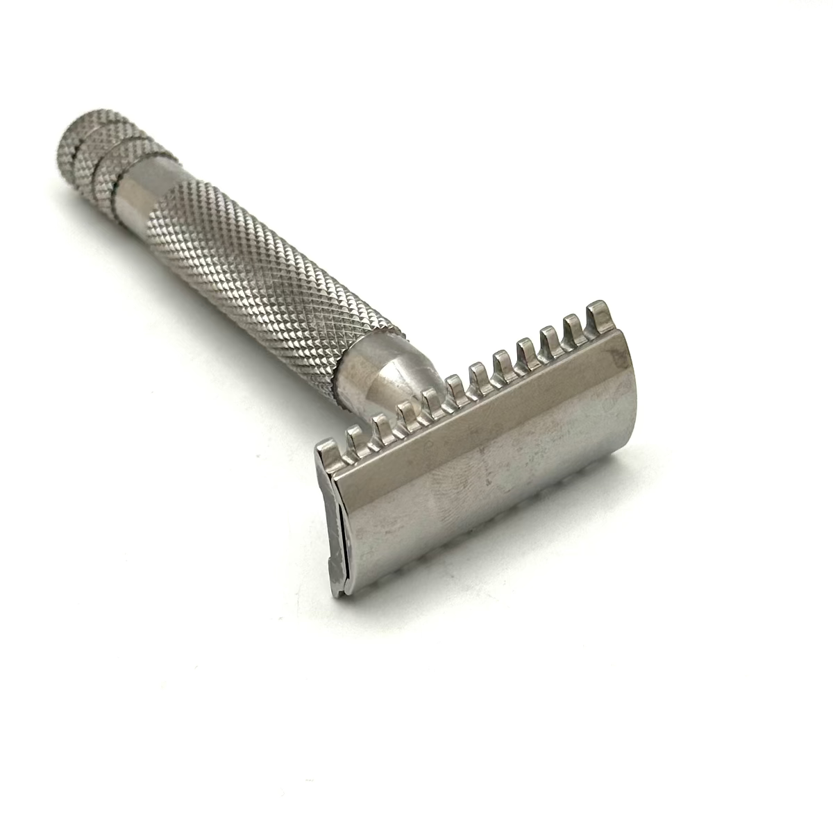 Pre-Owned RazoRock Game Changer .68 Double Edge Safety Razor Bulldog Handle