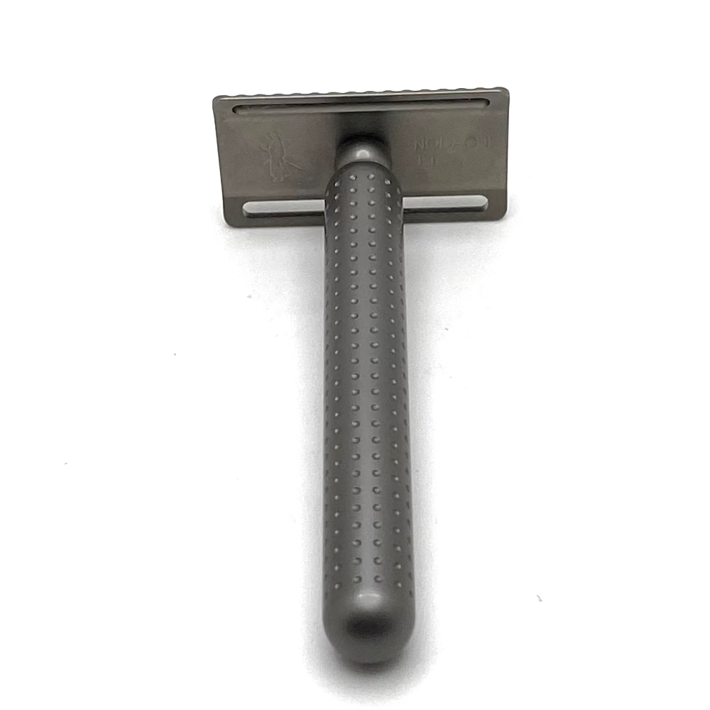 Pre-Owned Tatara Masamune w/ Nodocchi Base Plate, Masamune Top Cap Titanium Double Edge Safety Razor