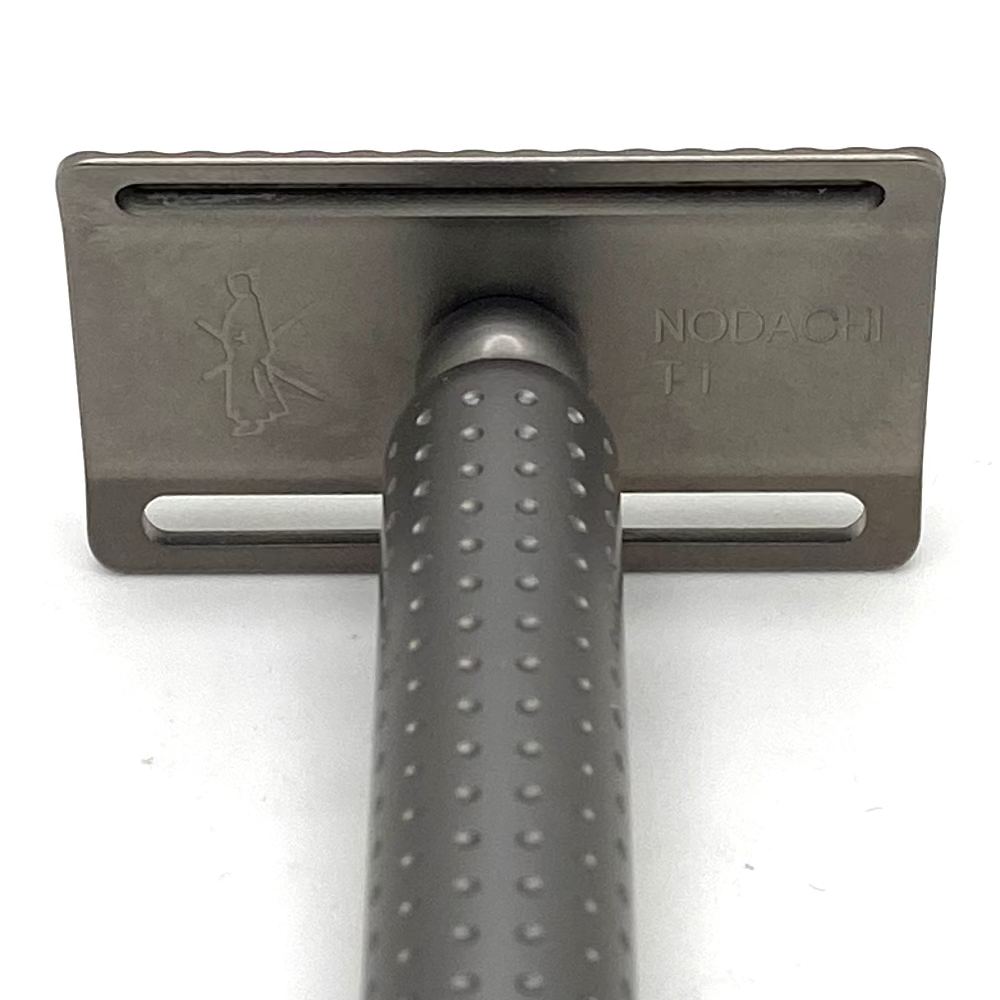 Pre-Owned Tatara Masamune w/ Nodocchi Base Plate, Masamune Top Cap Titanium Double Edge Safety Razor