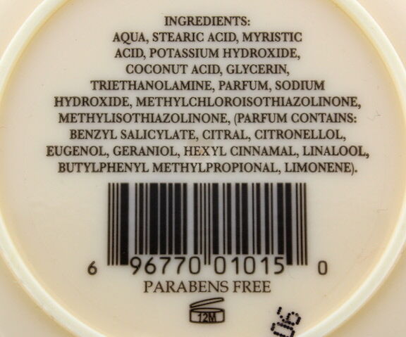 Taylor of Old Bond Street - St. James Luxury Shaving Cream for Sensitive Skin