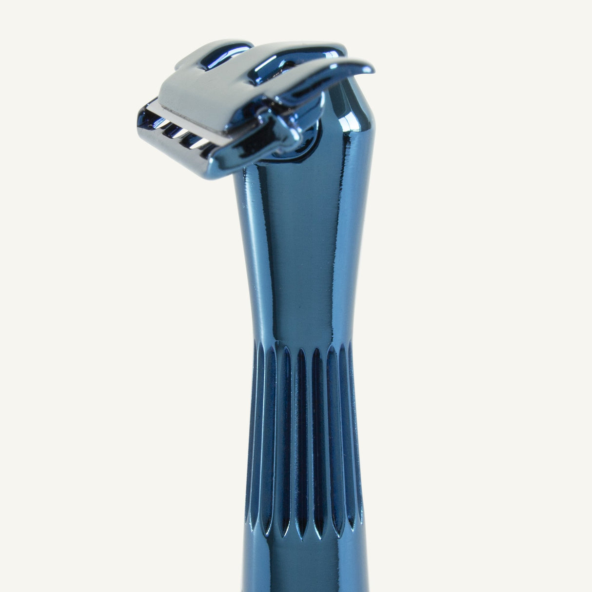 The Leaf Razor - Berryblue - Twig