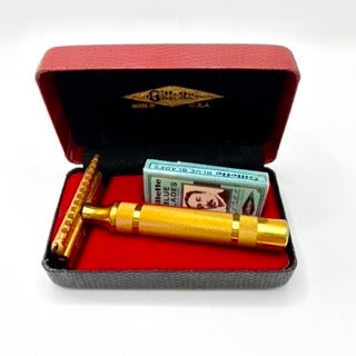 Gillette "The NEW" Red And Black Set Short Comb Vintage Double Edge Safety Razor - 1930's