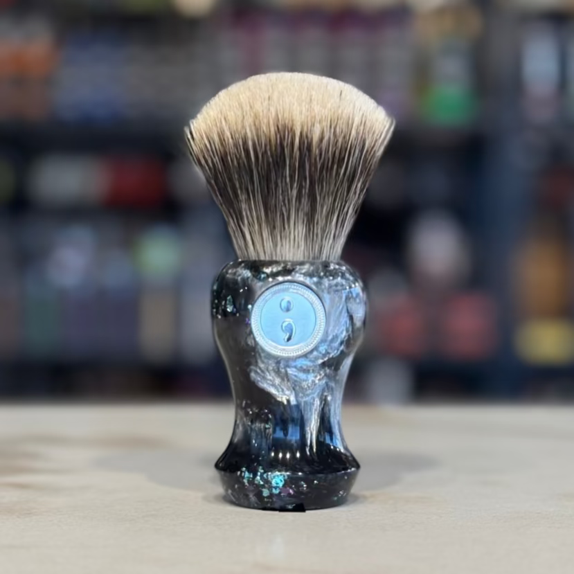Never Alone 5 - #8 - 26mm Doughknot Badger Fan Knot - Resin Handle Shaving Brush