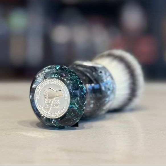 Never Alone 5 - #10 - 26mm AK47 Fan Knot - Resin Handle Shaving Brush