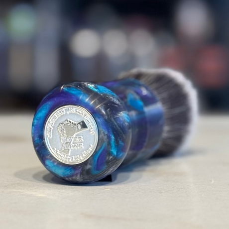 Never Alone 5 - #13 - 26mm AK7 Fan Knot - Resin Handle Shaving Brush