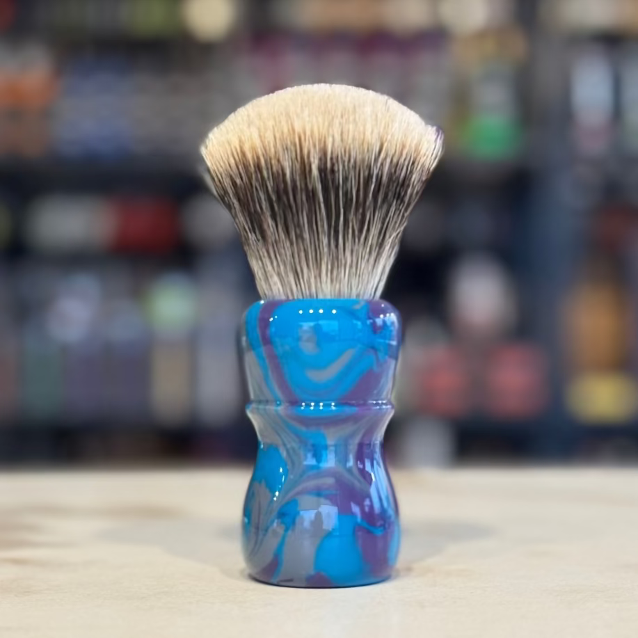 Never Alone 5 - #24 - 26mm Doughknot Badger Fan Knot - Resin Handle Shaving Brush