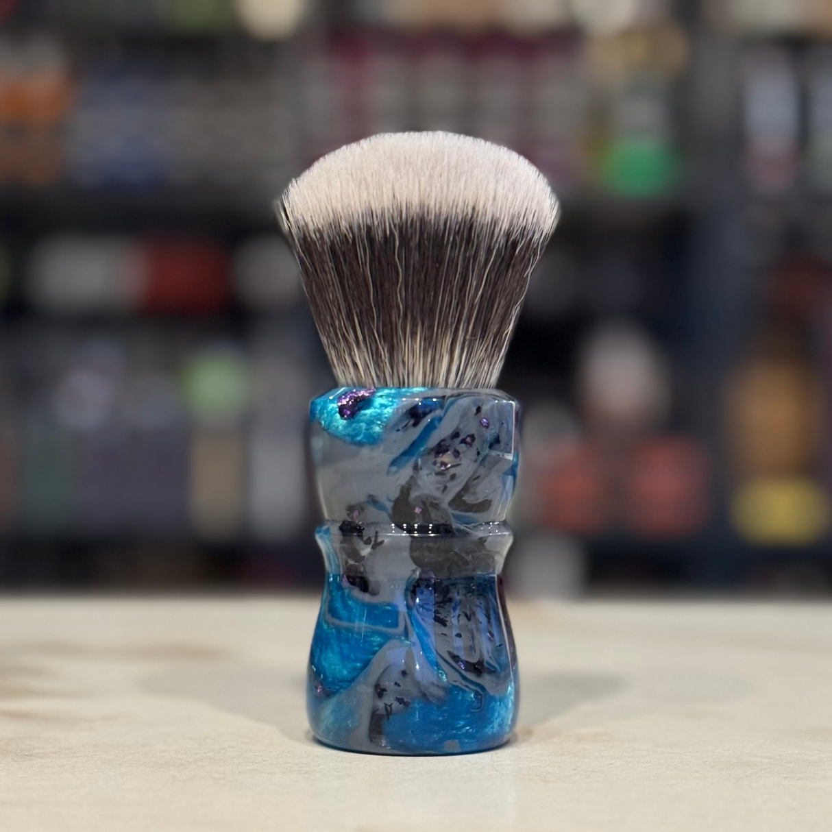 Never Alone 5 - #53 - 26mm Synthetic AK7 Fan Knot - Resin Handle Shaving Brush