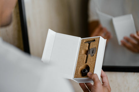 Tatara - Muramasa - Adjustable Safety Razor - Includes Stand