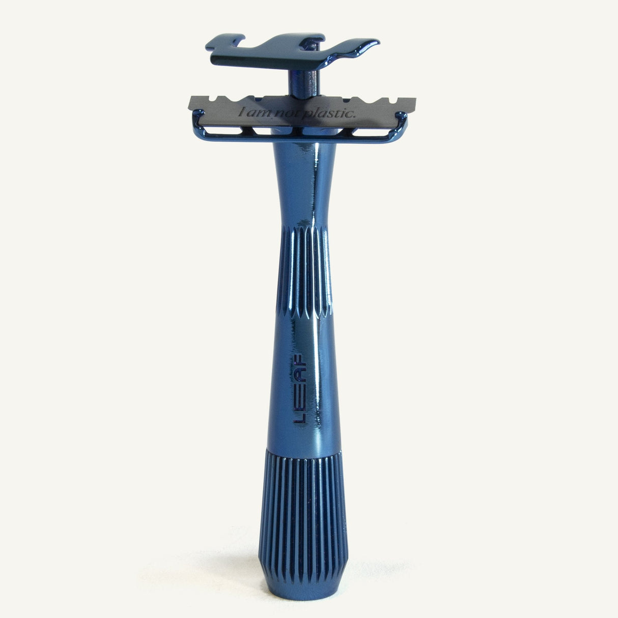 The Leaf Razor - Berryblue - Twig