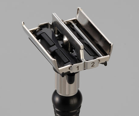 Feather - Adjustable - Double Edge Safety Razor