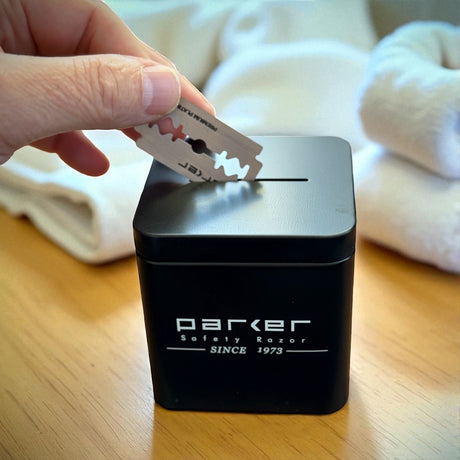 Parker Double Edge Razor Blade Bank Holds 300 Blades