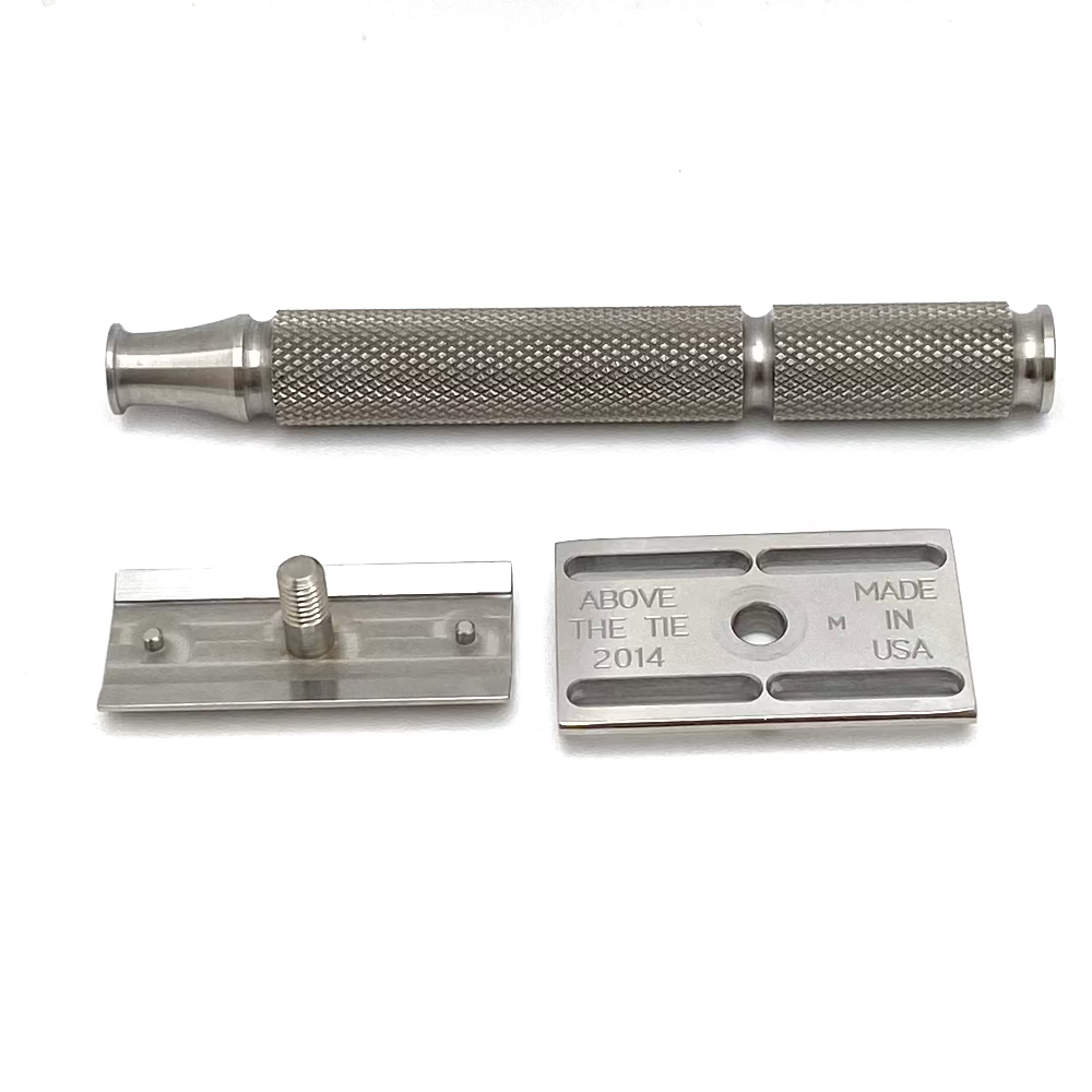 Pre-Owned Above the Tie Double Windsor Medium Edge Safety Razor