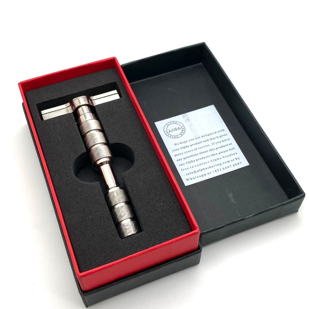 Pre-Owned - Alpha Claymore Stainless Steel Single Edge Safety Razor