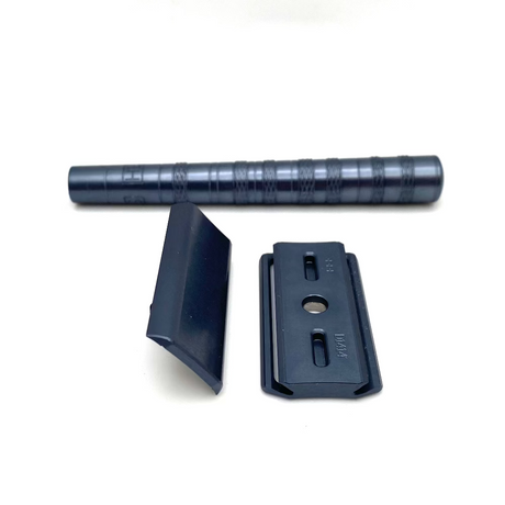 Pre-Owned Henson Shaving +++ Aggressive Gray New Beveled Edge Aluminum AL13 Double Edge Safety Razor