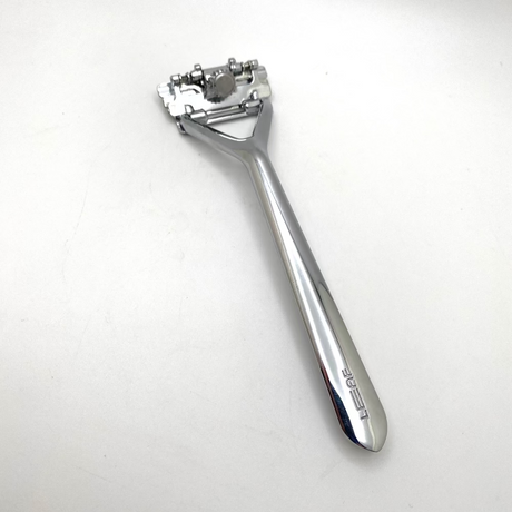 Pre-Owned - Leaf Razor - Silver