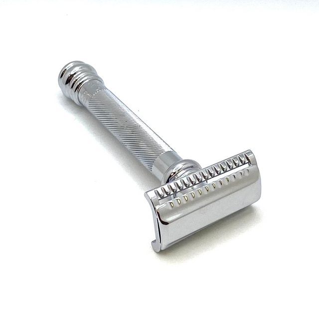 Pre-Owned Merkur 39C Polished Chrome Finish w/ Long Handle Barber Pole HD Slant Guard Double Edge Safety Razor