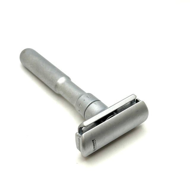 Pre-Owned Merkur Futur Matte Chrome Adjustable Double Edge Safety Razor