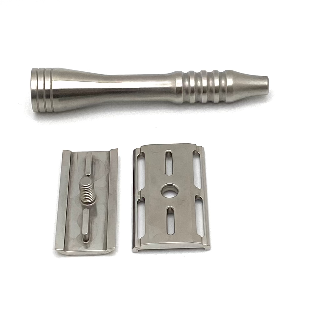 Pre-Owned Polished Paradigm Salient Double Edged Safety Razor