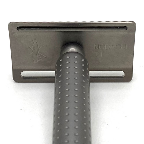 Pre-Owned Tatara Masamune w/ Nodocchi Base Plate, Masamune Top Cap Titanium Double Edge Safety Razor