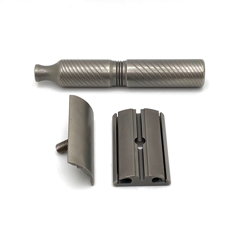 Pre-Owned Timeless Titanium Double Edge Safety Razor (2017)