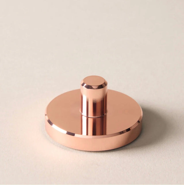 The Leaf Razor Rose Gold Twig / Thorn Razor Stand