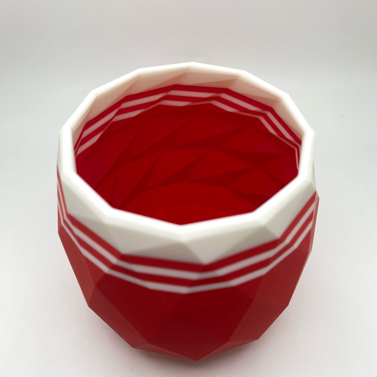 TRC - Brush Soaking Mug -  Brilliant Red & White
