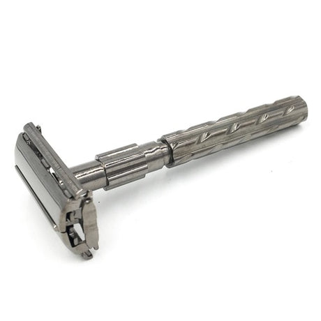 The Parker 22R was one of the first Parker butterfly open models launched years ago. It remains as popular today as ever. Its timeless and unique design, gunmetal finish and premium quality, make it a popular classic. This has been a terrific razor for many years and it is better than ever today due to technological improvements.