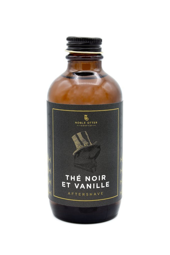 Thé Noir et Vanille, which translates to Black Tea and Vanilla is what we envision a late night cup of tea in Paris smells like. Right away you pick up beautiful notes of loose black tea, and then you will begin to notice the subtle florals and citrus from the jasmine and bergamot, all while being engaged with a sweet and warm vanilla. Perfect for anyone who loves tea.